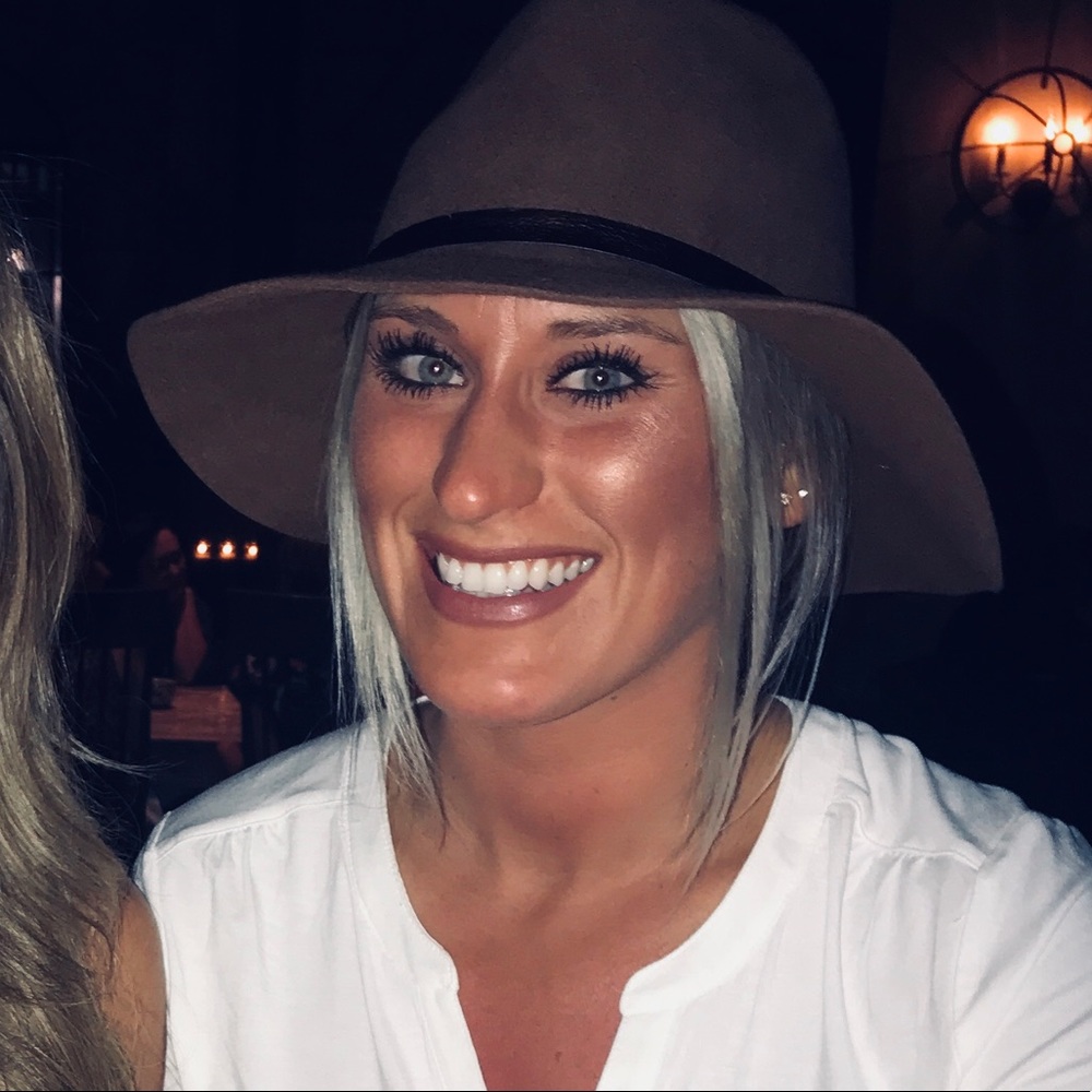 Meet your Posher, Nicole